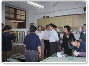 2010年5月上海市普陀区区长来我公司视察指导工作